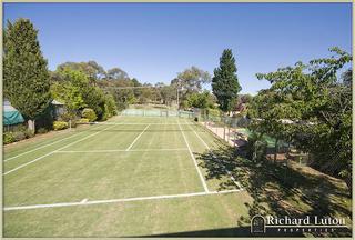 Tennis court & pool