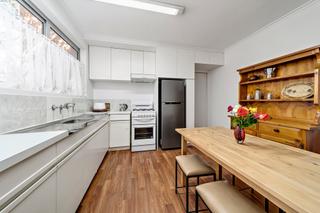 Kitchen in flat (2019-10-16)