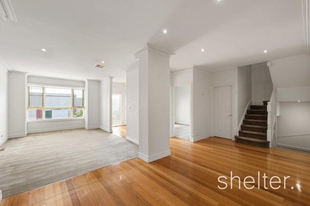 2/21 Fairholm Grove, VIC 3124