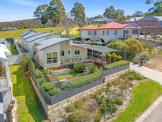 12 Barrett Heights, WA 6333