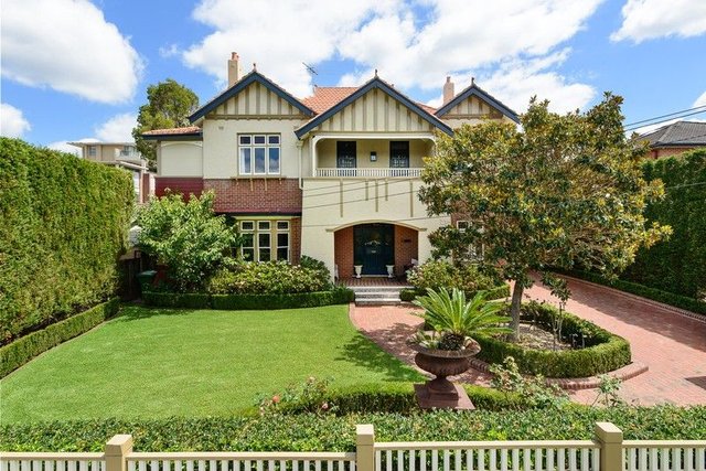 22 Russell Avenue, NSW 2070