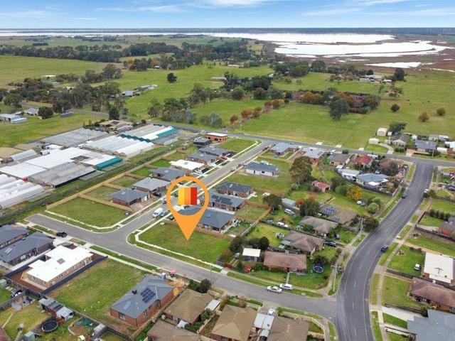 8 Royle Court, VIC 3875