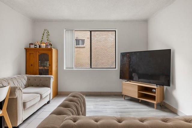 4/99A Longfield Street, NSW 2166