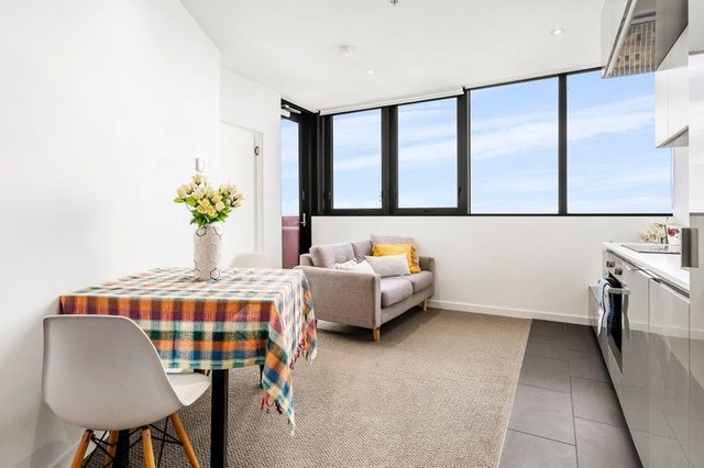 2401/555 Swanston Street, VIC 3053