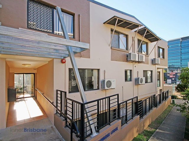 10 Primrose Street, QLD 4006