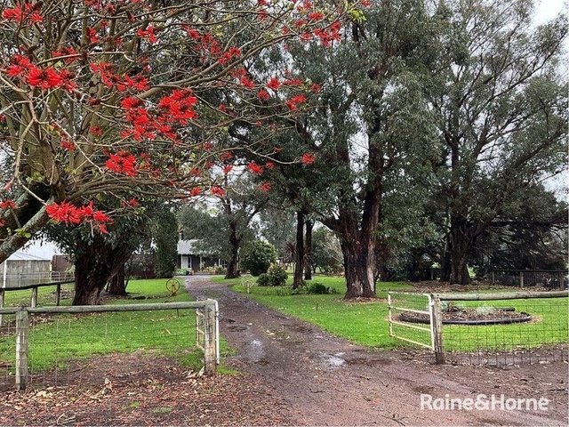 159 James Eden Drive, WA 6208