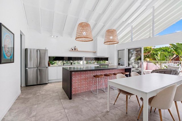 35 Fourth Avenue, QLD 4221