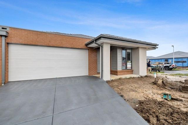 33 Walters Way, VIC 3350