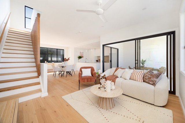 1 & 2/17 Ashmore Street, QLD 4053