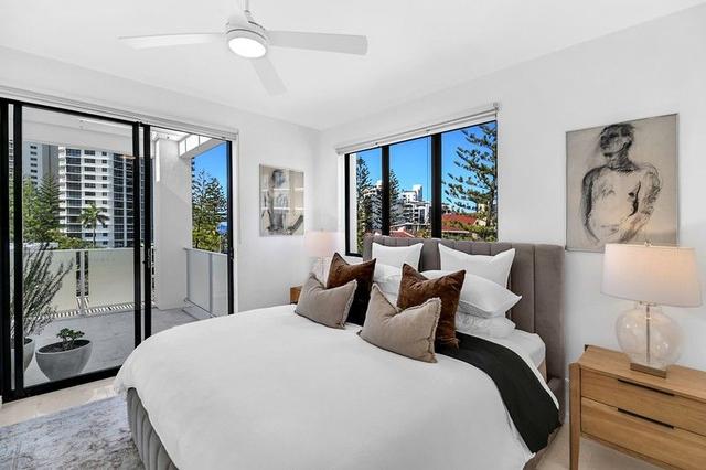 10/3-5 Beach  Parade, QLD 4218
