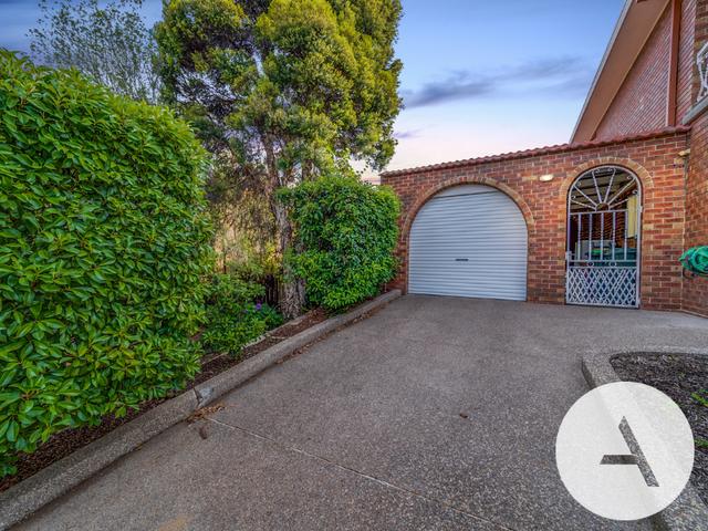 b/5 Claxton Cres, ACT 2602