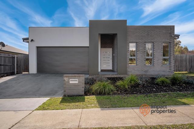 90 Essie Coffey Street, ACT 2914