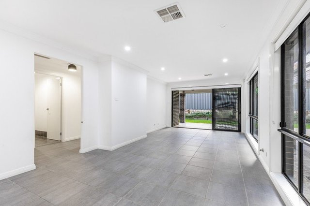 4 Carnelian Street, NSW 2179