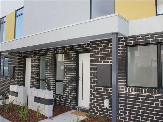 4 Poble Walk, VIC 3034