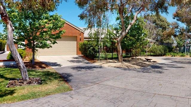 8 Jindabyne Court, VIC 3631