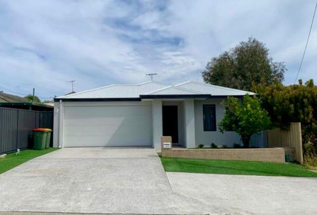 27 Keeley Way, WA 6064