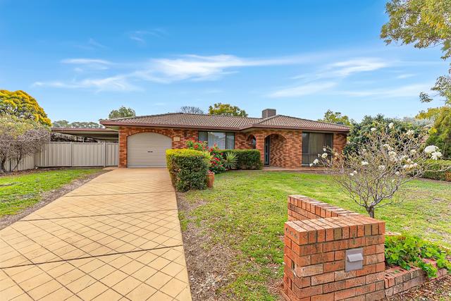 1 Bellbird Way, NSW 2830