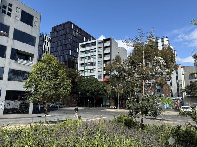 211/139 Bouverie St, VIC 3053