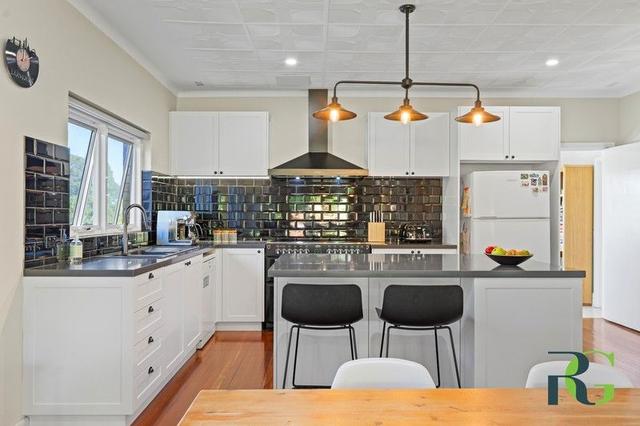 16A Woodley Crescent, WA 6156