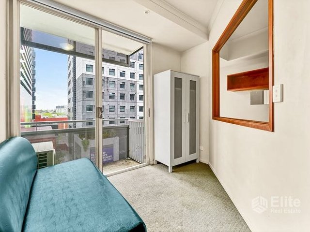 402/488 Swanston Street, VIC 3053