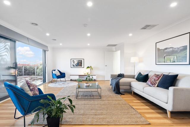 39 Louisa Lawson Cres, ACT 2905