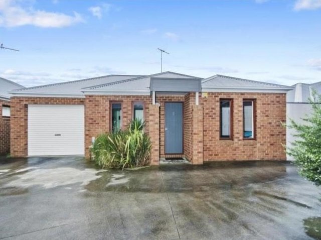 2/12 Loris Close, VIC 3216