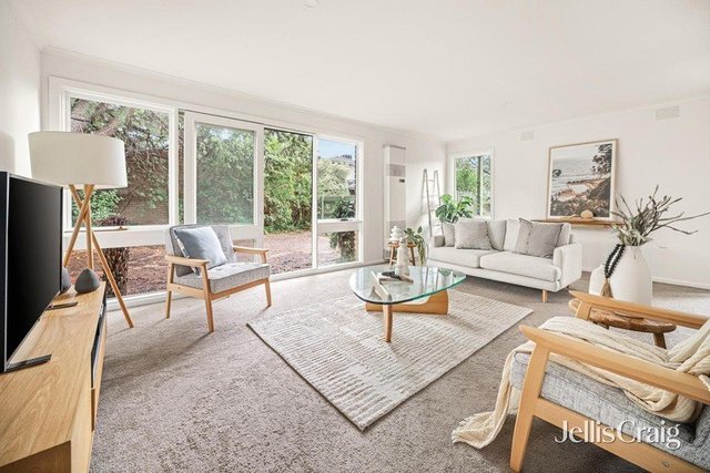 2/52 Golden Avenue, VIC 3196