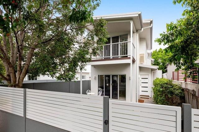 2/119 Baringa Street, QLD 4170