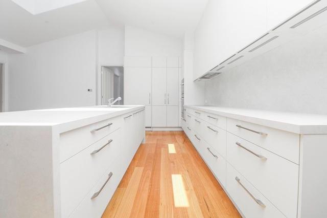 17 Brookong Avenue, NSW 2650