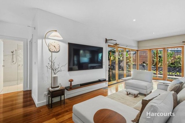 2/36 Burnett Street, VIC 3132