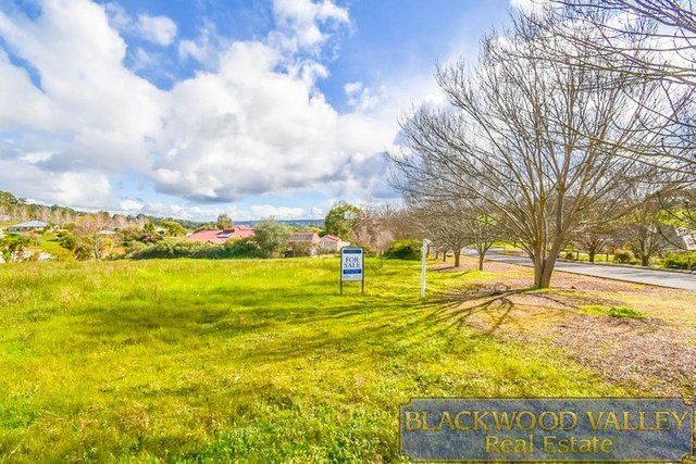 37 Robinia Way, WA 6255
