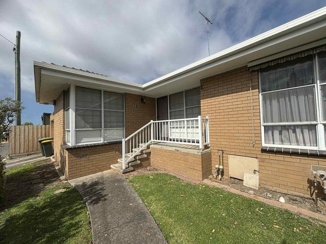 2/19 Narmboll  Street, VIC 3218