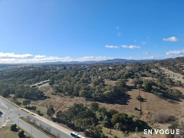 2216/120 Eastern Valley Way, ACT 2617