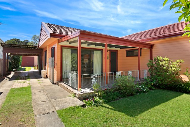 25 Phillips Crescent, NSW 2500