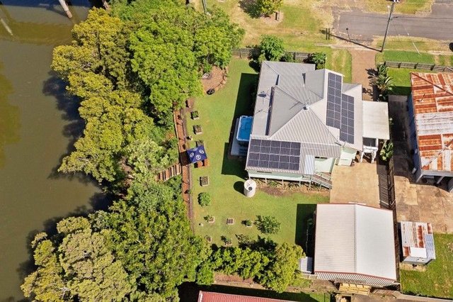 2E Quay Street, QLD 4670