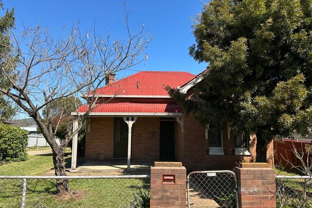 19 Gundagai Road, NSW 2590