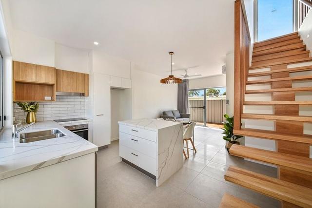 2/11 Kenewin Avenue, QLD 4558