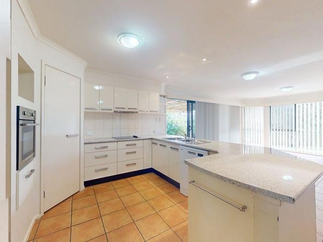 8 Janarde Place, QLD 4115