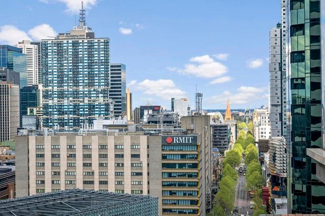 2004/28 Bouverie Street, VIC 3053