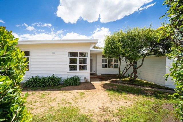 25 Crest Rd, NSW 2620