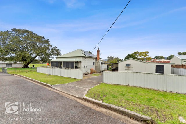 10 Hyndes Street, NSW 2286