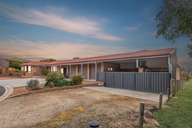 4 Hanna Place, NSW 2619