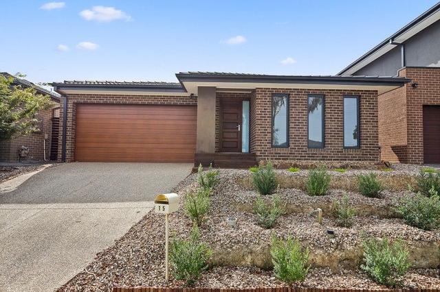 15 Almondsbury Avenue, VIC 3806