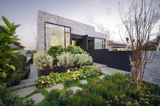 8A Ngarveno Street, VIC 3039