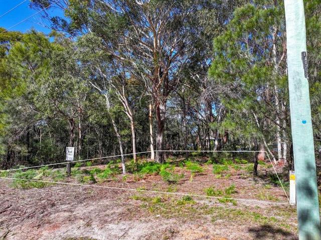 8 Field St, QLD 4184