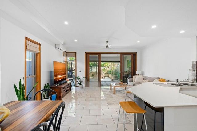1/22 Bali Avenue, QLD 4221