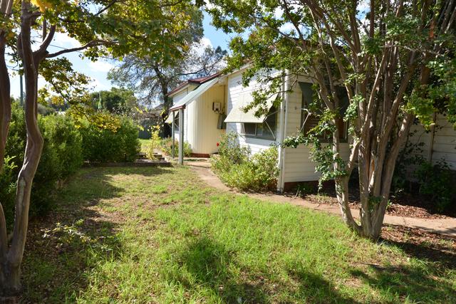10 Gardiner Street, NSW 2396