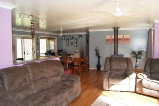 Lounge Room (2011-01-19)