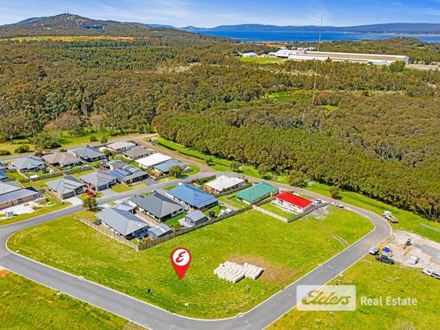 68 Greyhound Circle, WA 6330