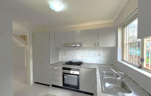 1/14 Milner Road, NSW 2161
